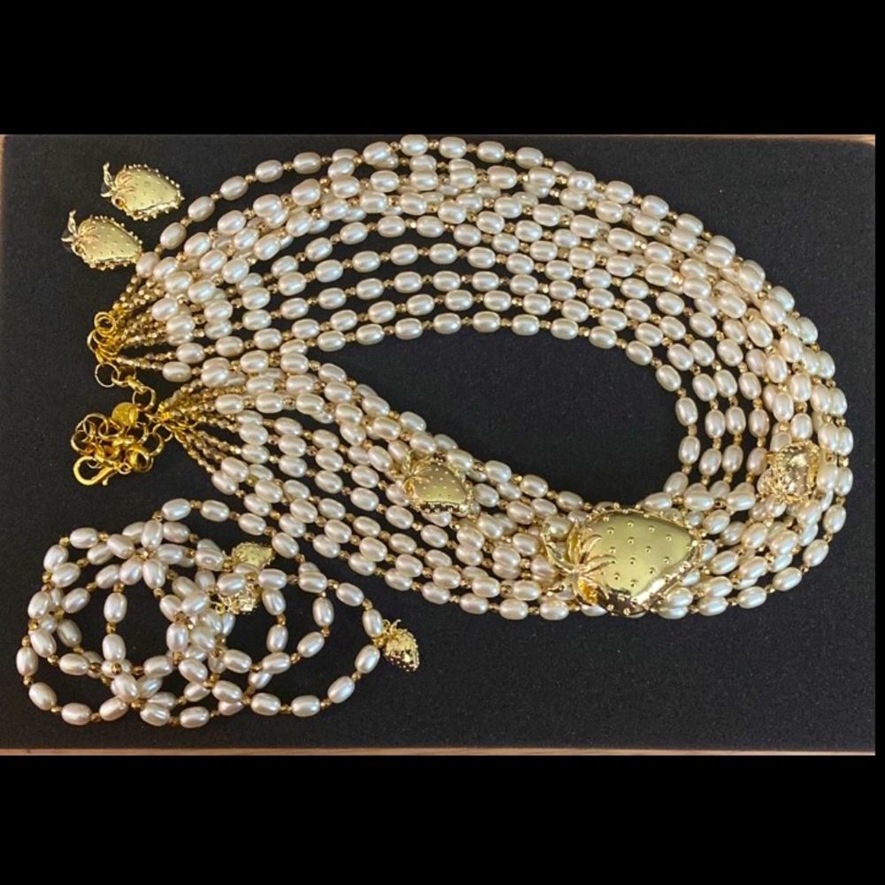Sassy Jones Vintage Hillary - NWOT, Elegant Set